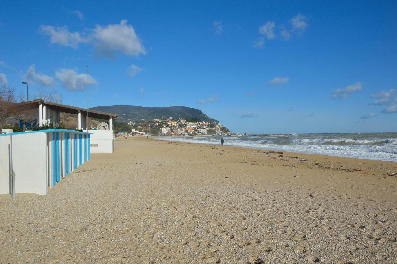 Casa Linda, A Due Passi Dal Mare Apartment Numana Exterior photo